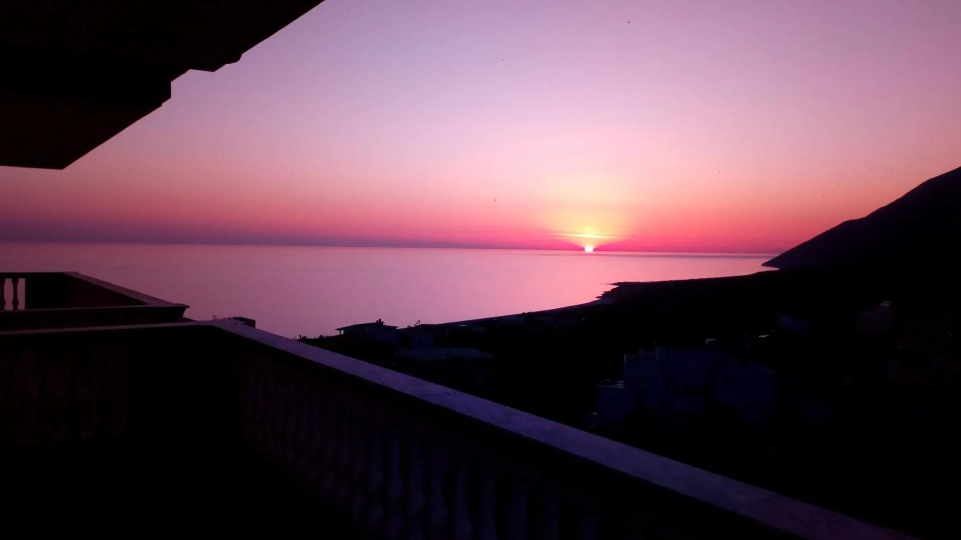 Spartila Apartments Dhermi Aparthotel