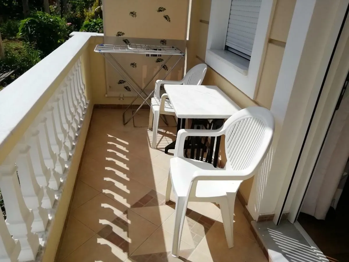 Spartila Apartments Dhermi Aparthotel