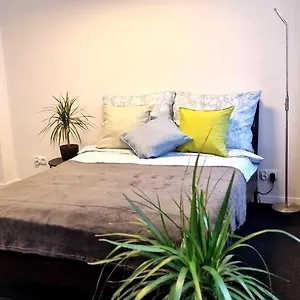 https://przytulny-prywatny-pokj-w-cisym-centrum-warszawy.warsawhotelspoland.com