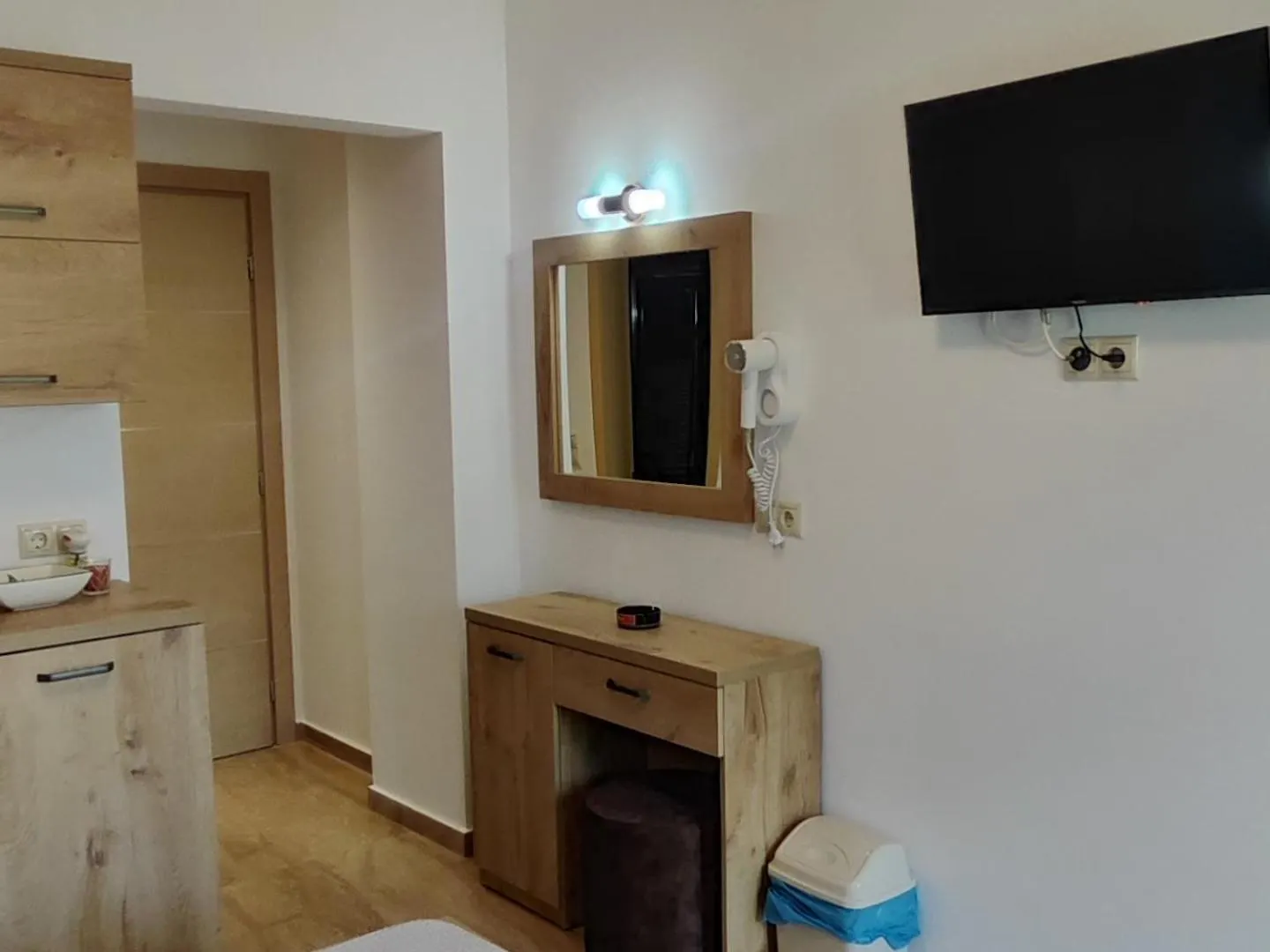 Spartila Apartments Dhermi 0*,